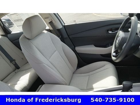 Certified 2025 Honda Accord LX image 26