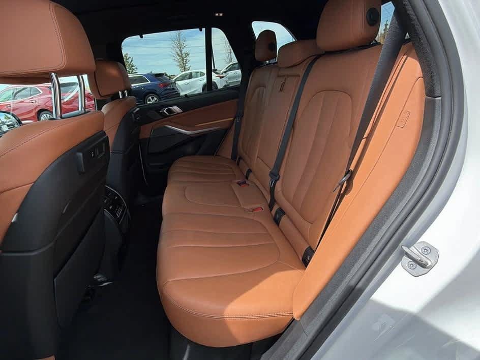 Used 2022 BMW X5 M50i w/ Executive Package AWD/4WD image 20