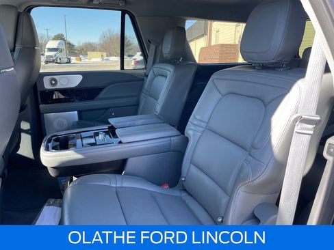 Certified 2021 Lincoln Navigator Reserve w/ Luxury Package image 29