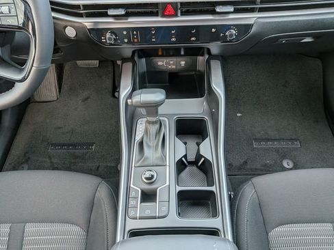 New 2026 Kia Sorento LX FWD image 21
