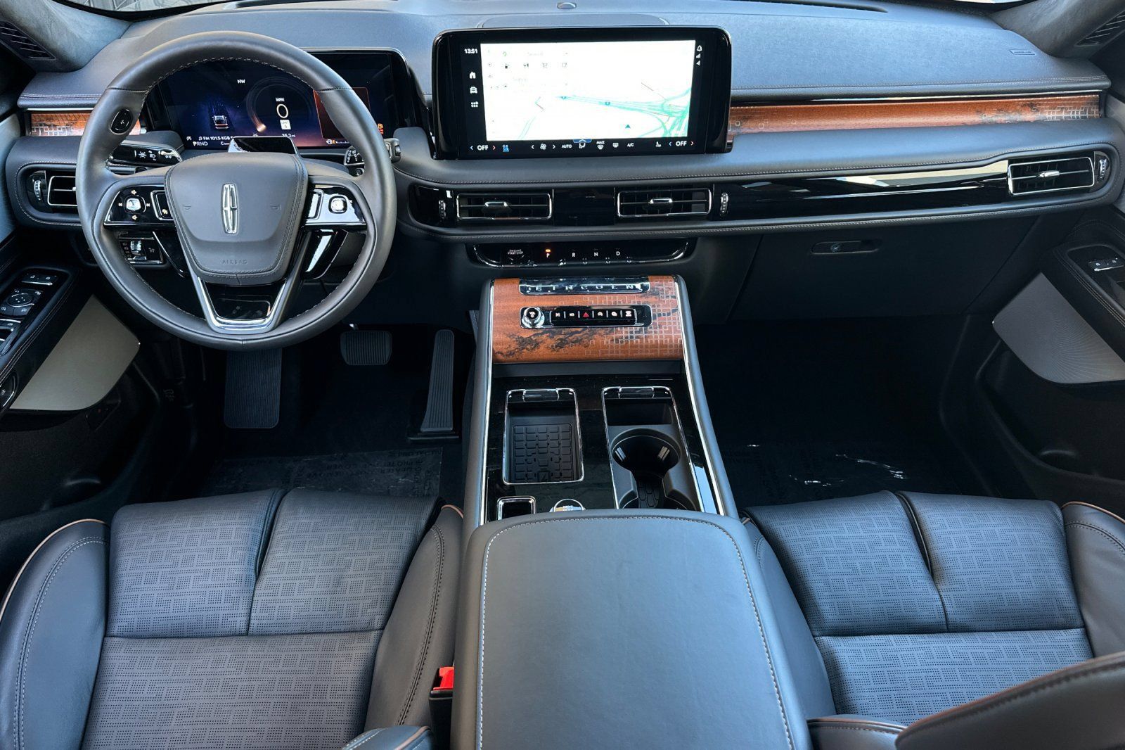 New 2026 Lincoln Aviator Black Label AWD/4WD image 12