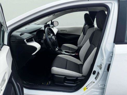 Used 2023 Toyota Corolla LE FWD image 18