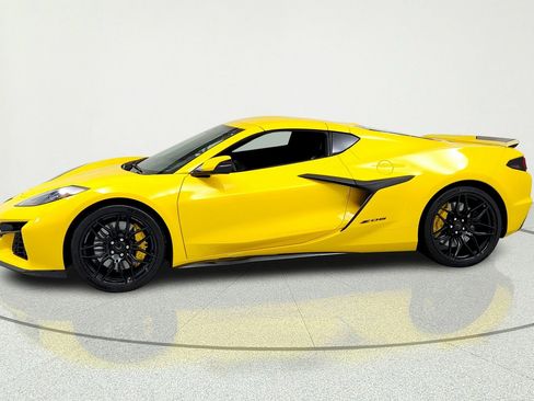 Used 2026 Chevrolet Corvette Z06 RWD image 2