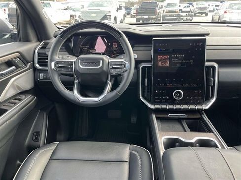 Used 2024 GMC Acadia Denali w/ Super Cruise Package image 16