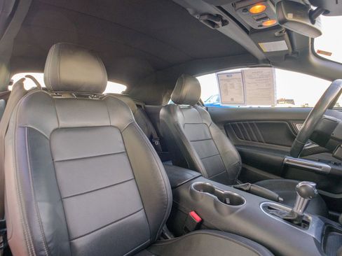 Used 2022 Ford Mustang Premium image 18