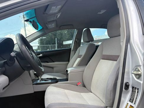 Used 2014 Toyota Camry LE FWD image 8