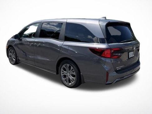 Used 2025 Honda Odyssey Touring image 2