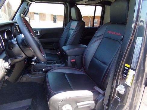 Used 2023 Jeep Gladiator Rubicon AWD/4WD image 24