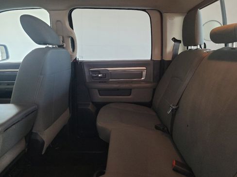 Used 2018 RAM 1500 Classic SLT AWD/4WD image 18
