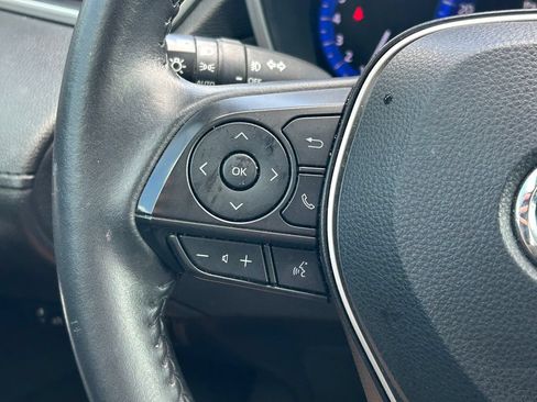 Used 2022 Toyota Corolla Cross XLE w/ Convenience Package FWD image 34
