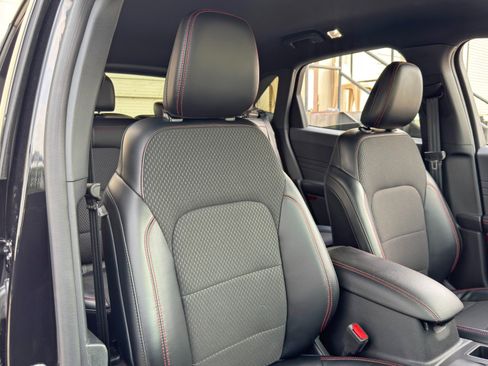 Used 2024 Ford Escape ST-Line w/ Tech Pack #1 FWD image 34