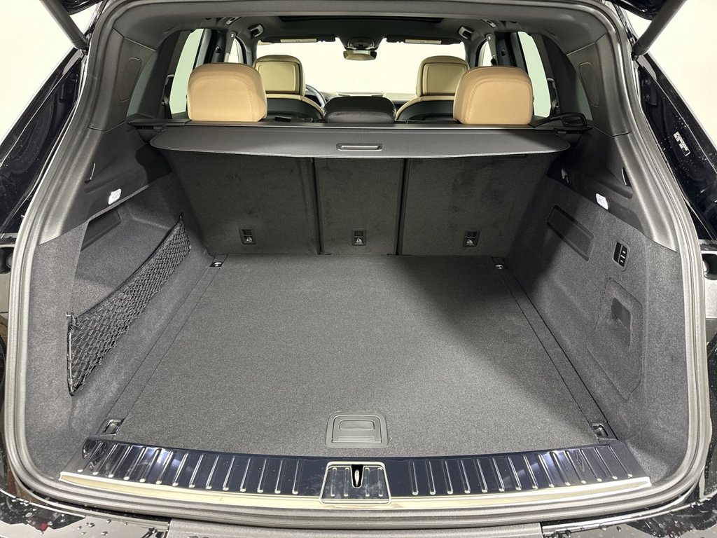 Certified 2026 Porsche Cayenne AWD/4WD image 20