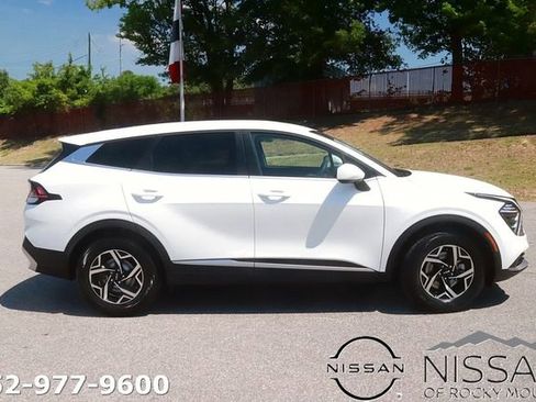 Used 2024 Kia Sportage LX FWD image 4
