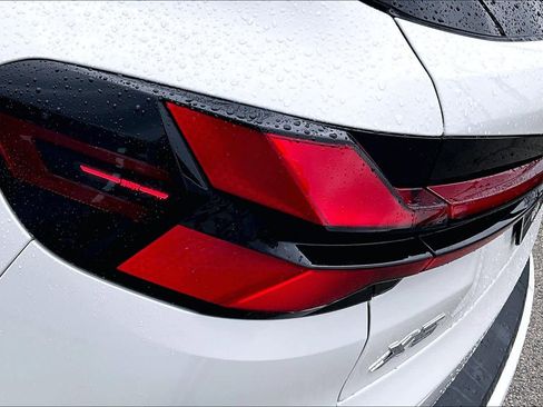 Used 2026 BMW X5 xDrive50e w/ Climate Comfort Package image 29