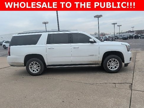 Used 2019 GMC Yukon XL SLT image 2