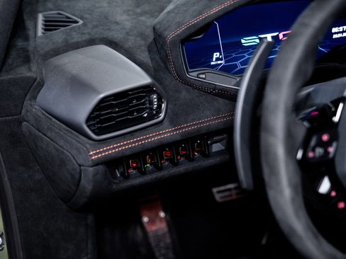 Used 2022 Lamborghini Huracan STO image 46