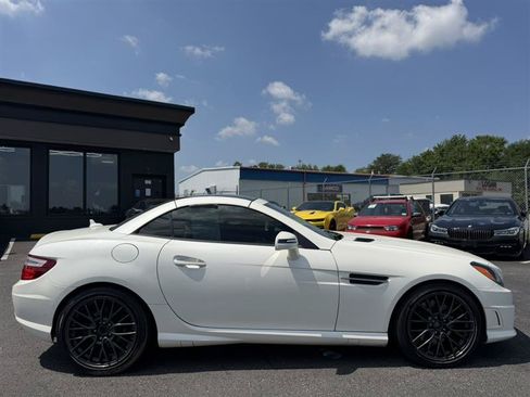 Used 2015 Mercedes-Benz SLK 350 image 4