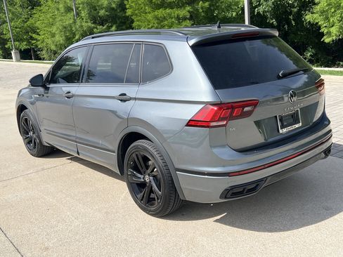 Certified 2023 Volkswagen Tiguan SE R-Line FWD image 8