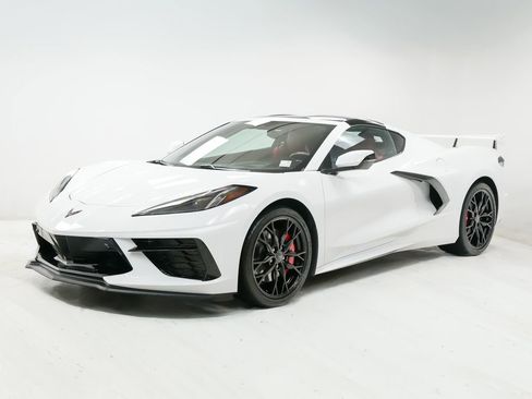 Used 2023 Chevrolet Corvette Stingray Premium Cpe w/ Z51 Performance Package RWD image 1