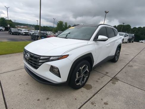 Used 2022 Hyundai Tucson SEL w/ Cargo Package AWD/4WD image 3