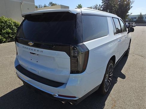 Used 2026 Chevrolet Suburban High Country AWD/4WD image 4