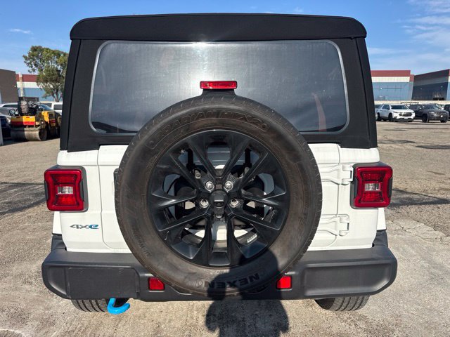 Used 2024 Jeep Wrangler Unlimited Sahara w/ Technology Group AWD/4WD image 6