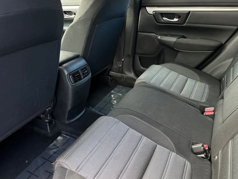 Used 2017 Honda CR-V LX image 4