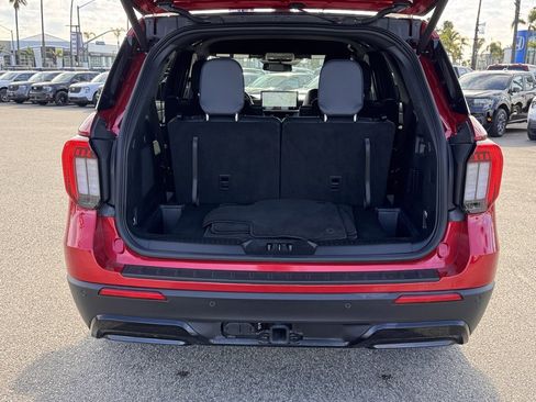 Used 2025 Ford Explorer ST-Line w/ Premium Package image 13