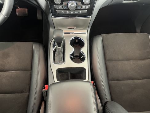 Used 2020 Jeep Grand Cherokee Altitude AWD/4WD image 16