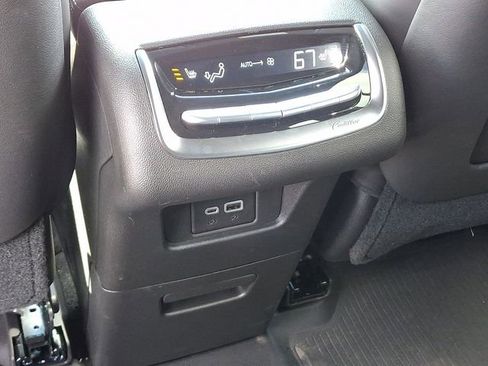 Certified 2025 Cadillac XT6 Premium Luxury w/ Platinum Package image 9