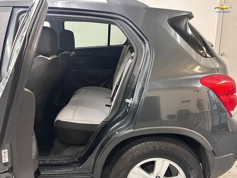 Used 2017 Chevrolet Trax LT w/ Driver Confidence Package FWD image 15