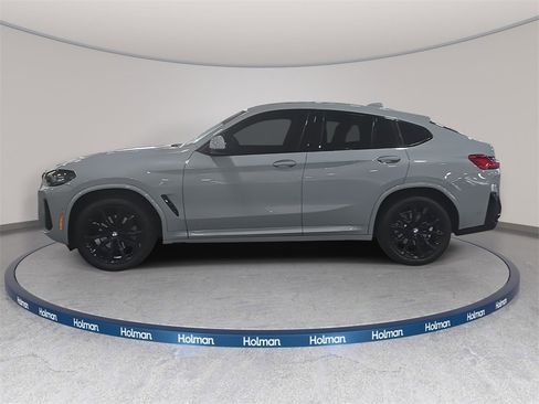 Used 2024 BMW X4 xDrive30i w/ Premium Package image 8