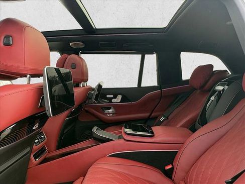 Certified 2025 Mercedes-Benz Maybach GLS 600 4MATIC image 16