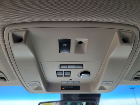 Used 2020 GMC Yukon Denali w/ Denali Ultimate Package AWD/4WD image 28