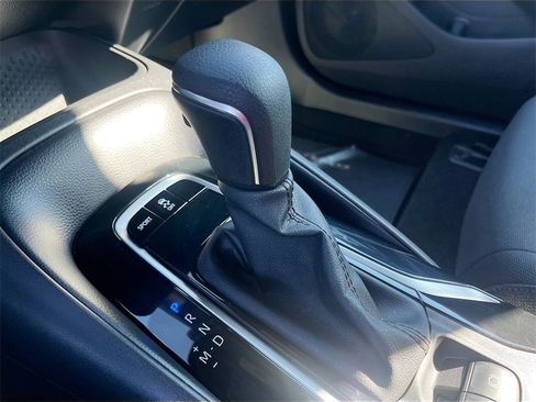 Used 2022 Toyota Corolla SE image 16