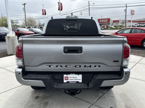 Used 2023 Toyota Tacoma TRD Off-Road w/ TRD Premium Off Road Package image 4