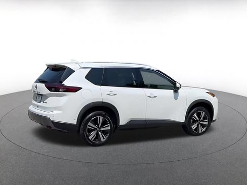 Used 2026 Nissan Rogue SL AWD/4WD image 14