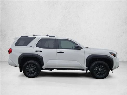 Used 2025 Toyota 4Runner SR5 AWD/4WD image 4