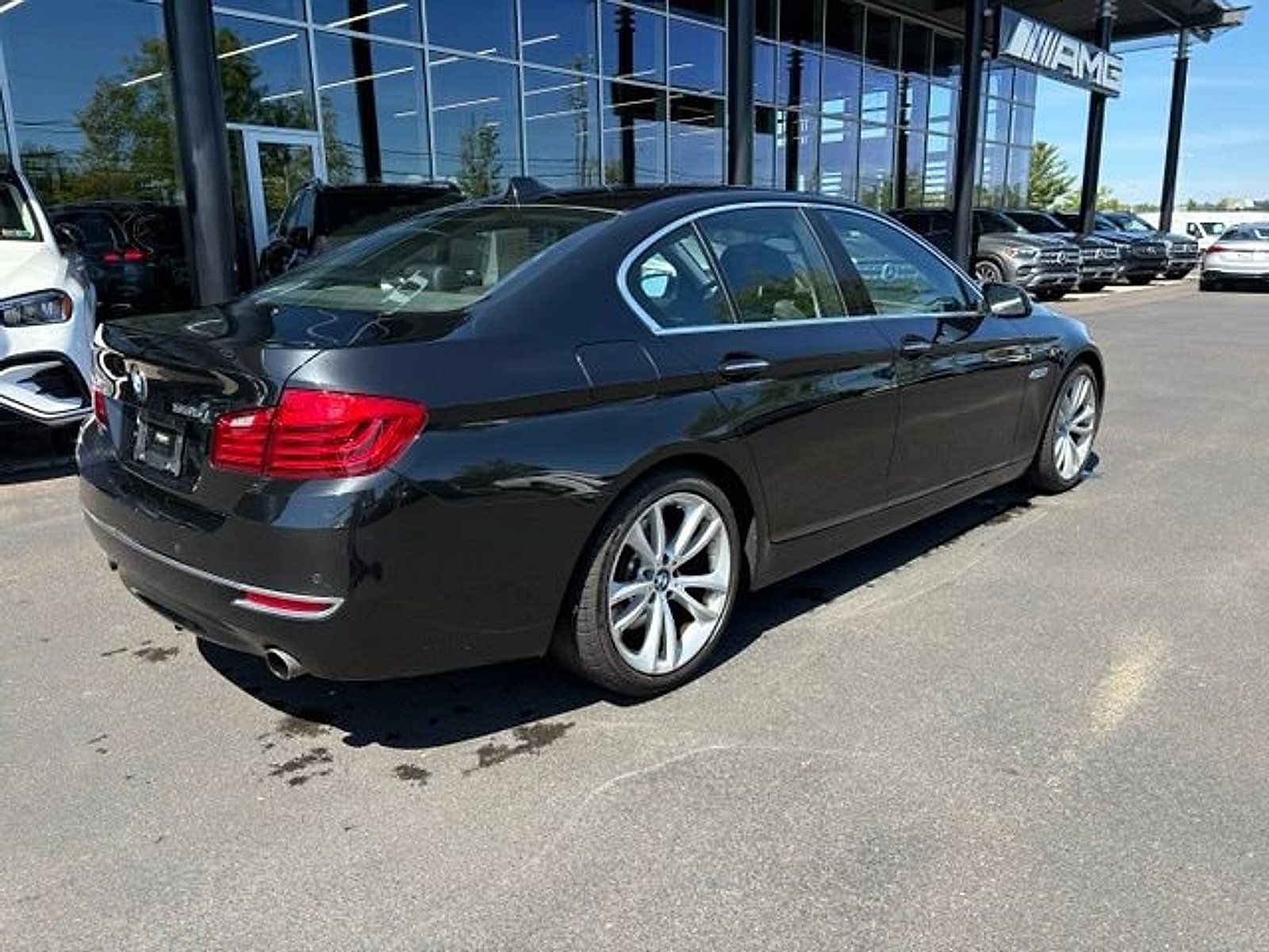 Used 2016 BMW 535i xDrive Sedan AWD/4WD image 8