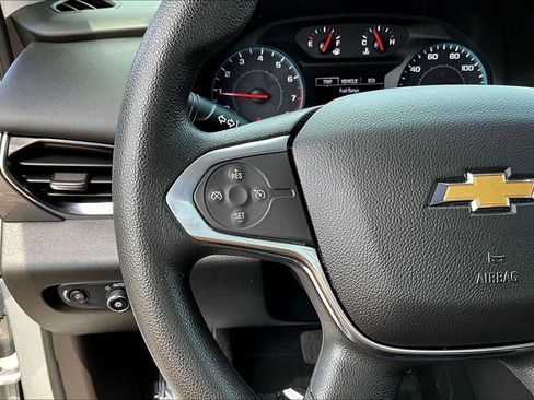 Used 2021 Chevrolet Traverse LS FWD image 13