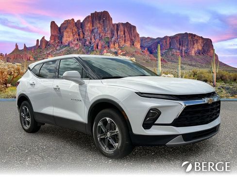 Used 2025 Chevrolet Blazer LT FWD image 10