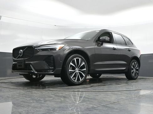Certified 2023 Volvo XC60 B5 Plus w/ Climate Package AWD/4WD image 33