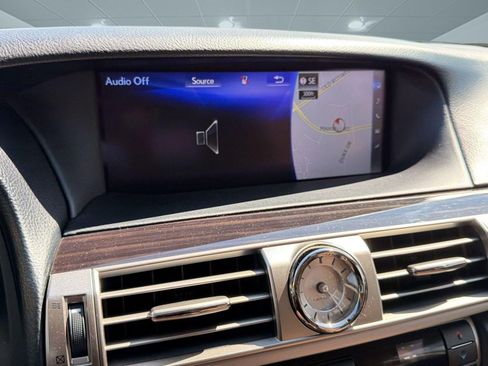 Used 2016 Lexus LS 460 w/ Comfort Package image 18