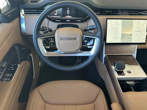 New 2025 Land Rover Range Rover SE image 13