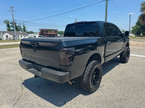Used 2017 Nissan Titan SL w/ SL Towing Convenience Package RWD image 7
