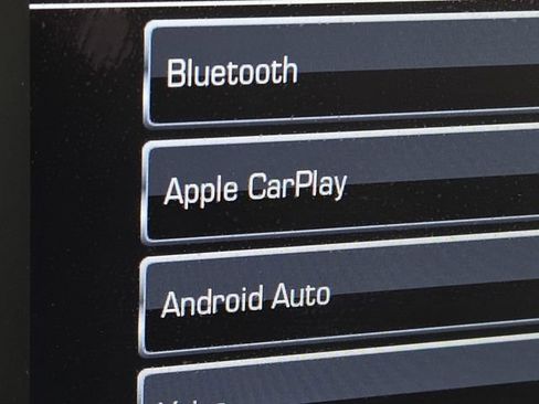 Used 2017 GMC Acadia SLT image 4