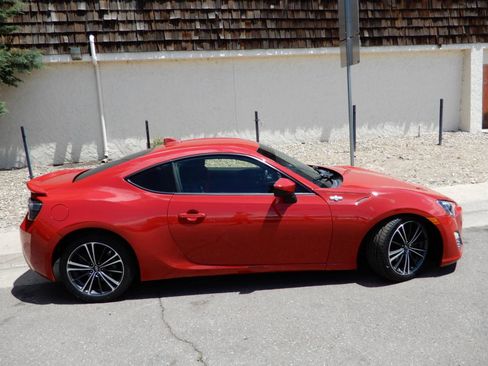 Used 2015 Scion FR-S RWD image 3