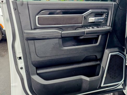 Used 2021 RAM 3500 Laramie image 8