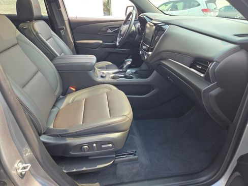 Used 2023 Chevrolet Traverse High Country image 7