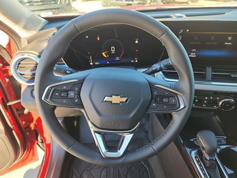 New 2026 Chevrolet Trax LT w/ Driver Confidence Package FWD image 13